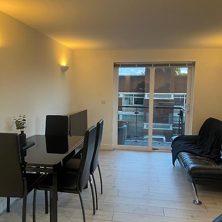 Broadway'S Canterbury City Escape Exteriör bild