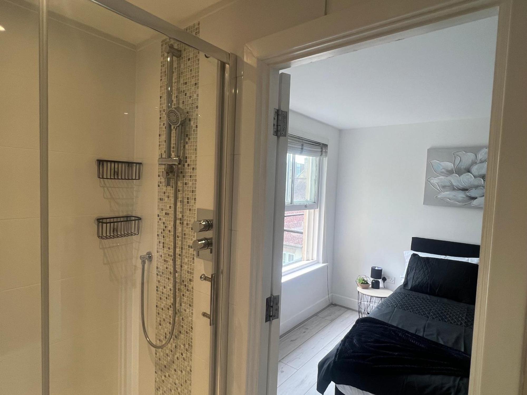Broadway'S Canterbury City Escape Exteriör bild