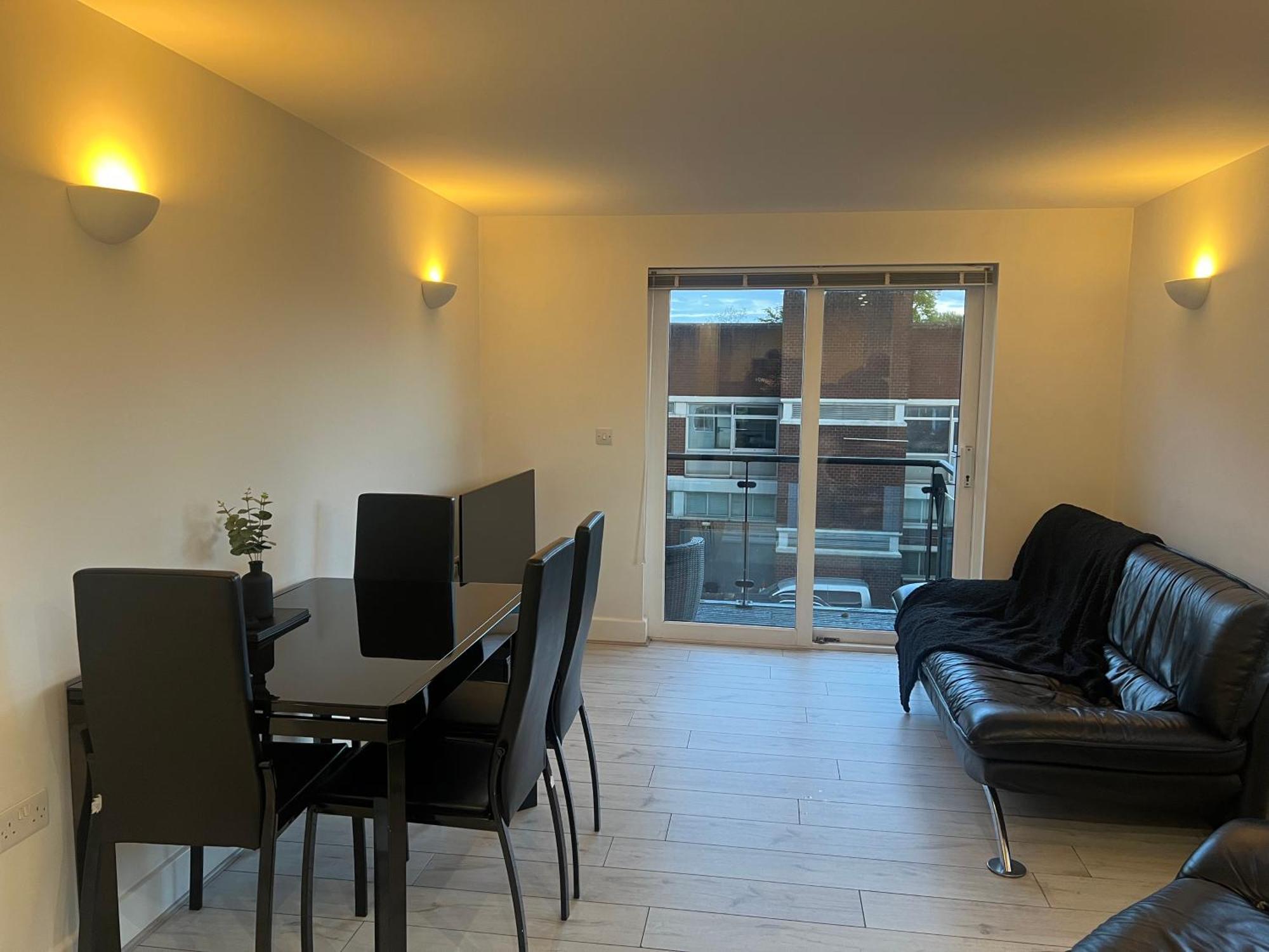 Broadway'S Canterbury City Escape Exteriör bild